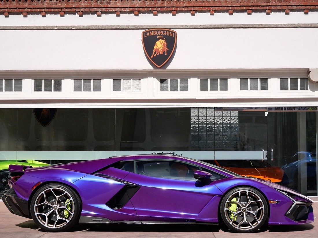 Coupe in Beverly Hills, CA, United States 2 - 18167629