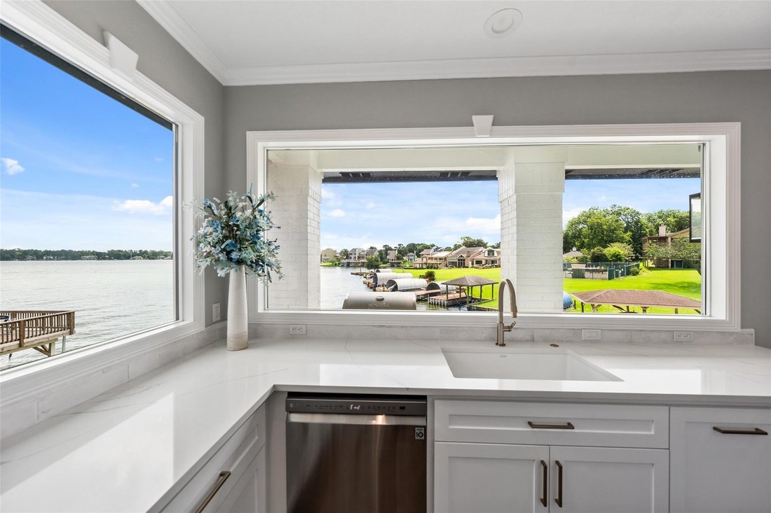 House in Montgomery, Texas, United States 3 - 18159808