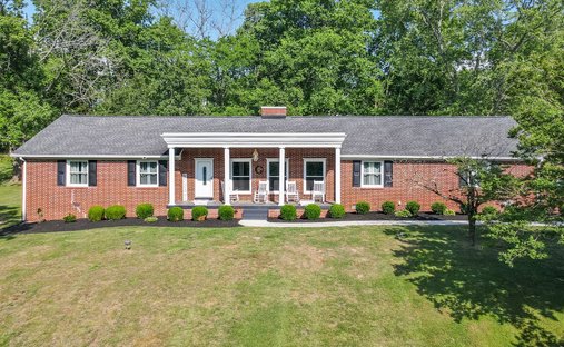 House in Belfast, Tennessee, United States 1