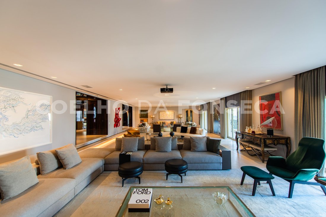 Condo in São Paulo, State of São Paulo, Brazil 1 - 18161805