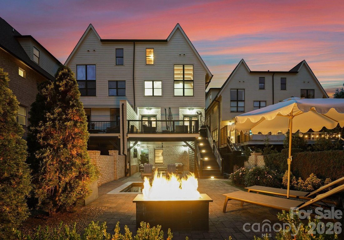 Condo in Charlotte, North Carolina, United States 3 - 18163781