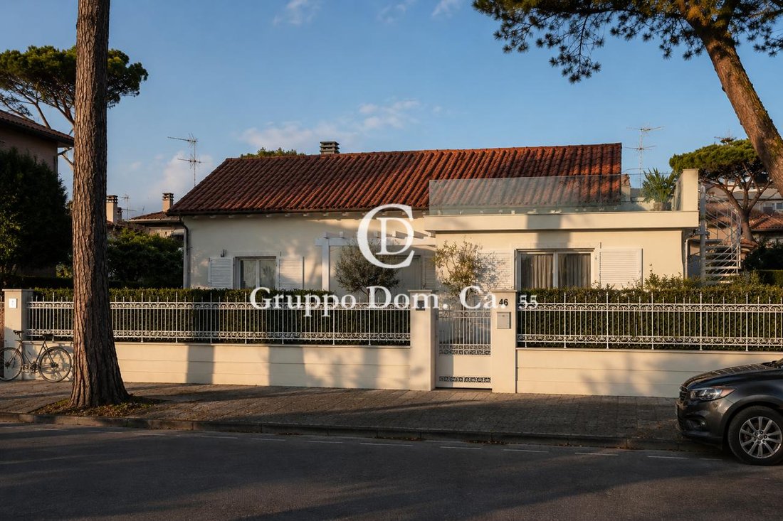 Villa in Center, Forte dei Marmi, Tuscany 3 - 18158711