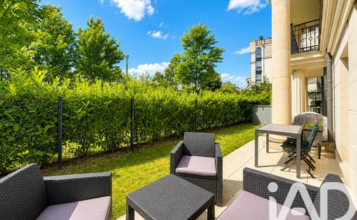 Apartment in Pergaud, Le Plessis-Robinson, France 1