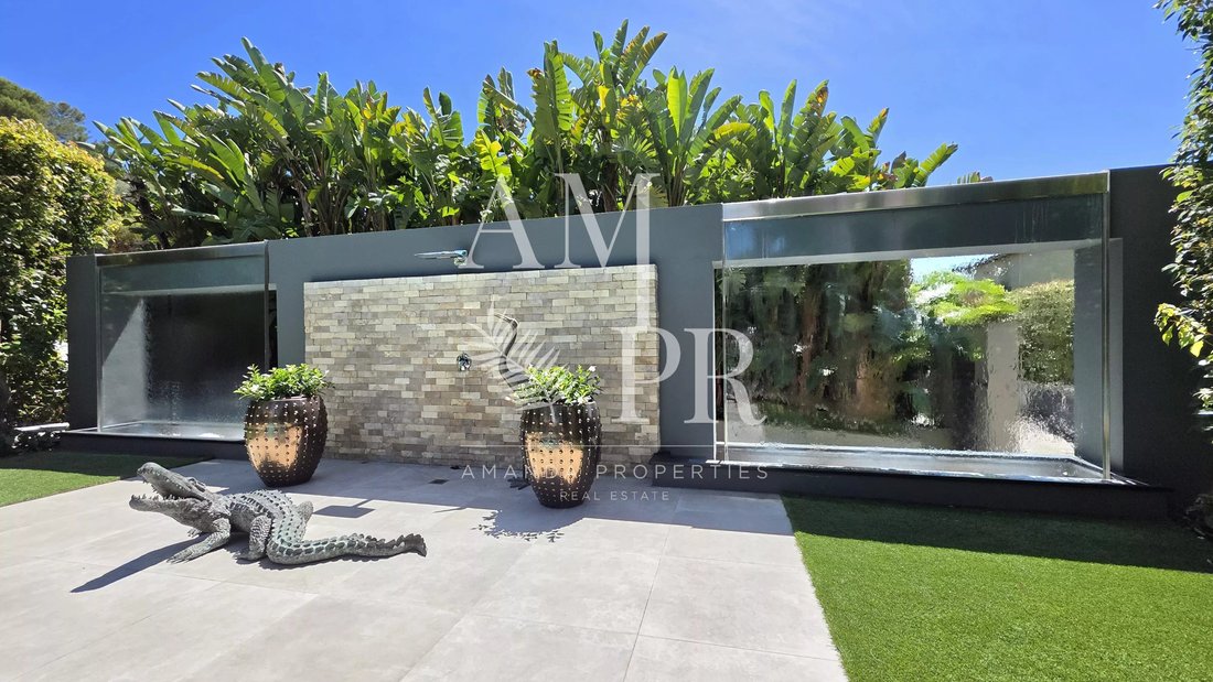 House in Mougins, Provence-Alpes-Côte d'Azur, France 4 - 10877191