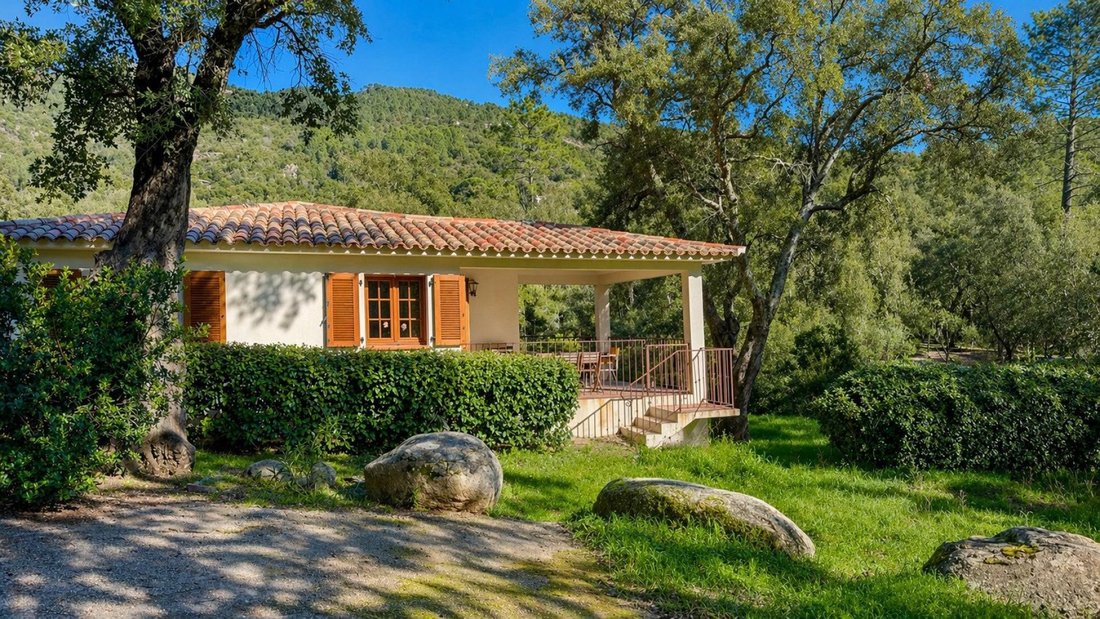 House in Sainte-Lucie-de-Porto-Vecchio, Corsica, France 2 - 18157556
