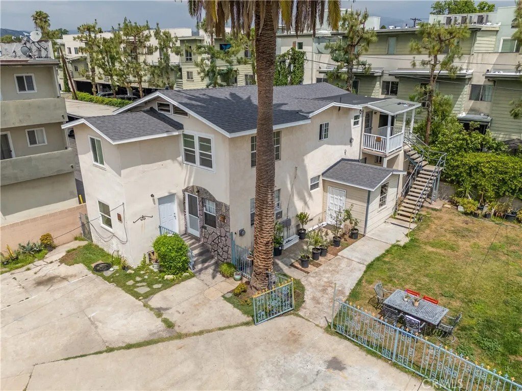Altadena, California, United States 4 - 17849771