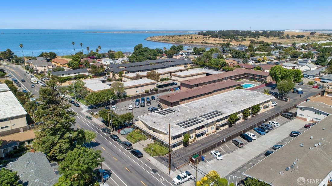 San Leandro, California, United States 3 - 18158769