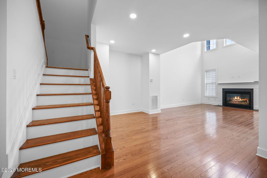 House in Old Bridge Township, New Jersey, United States 5 - 18159631
