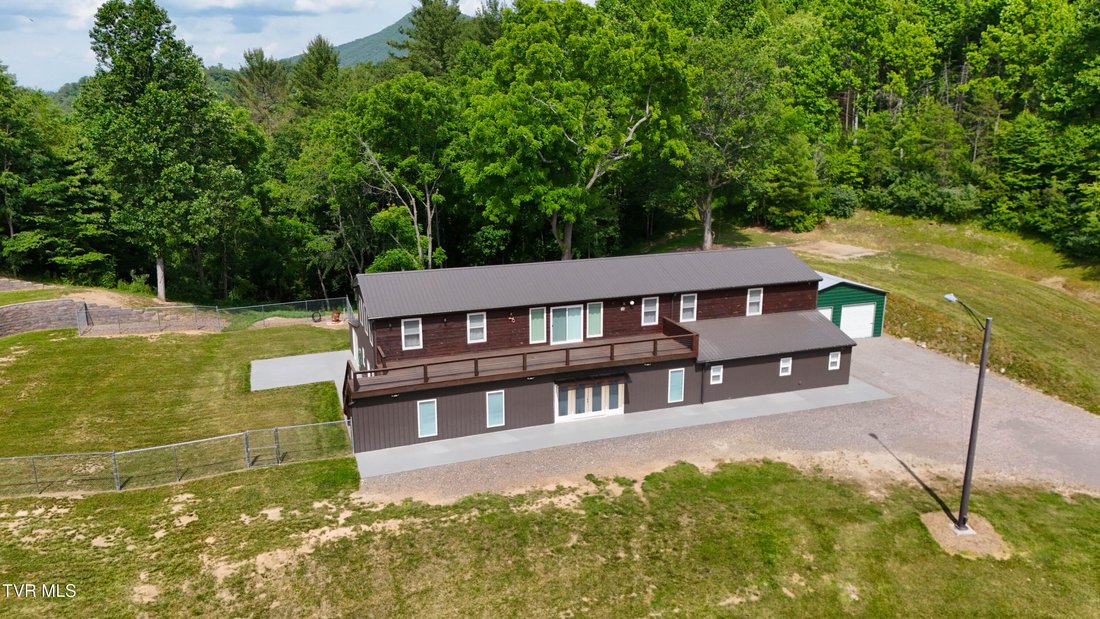 House in Mountain City, Tennessee, United States 5 - 18171838