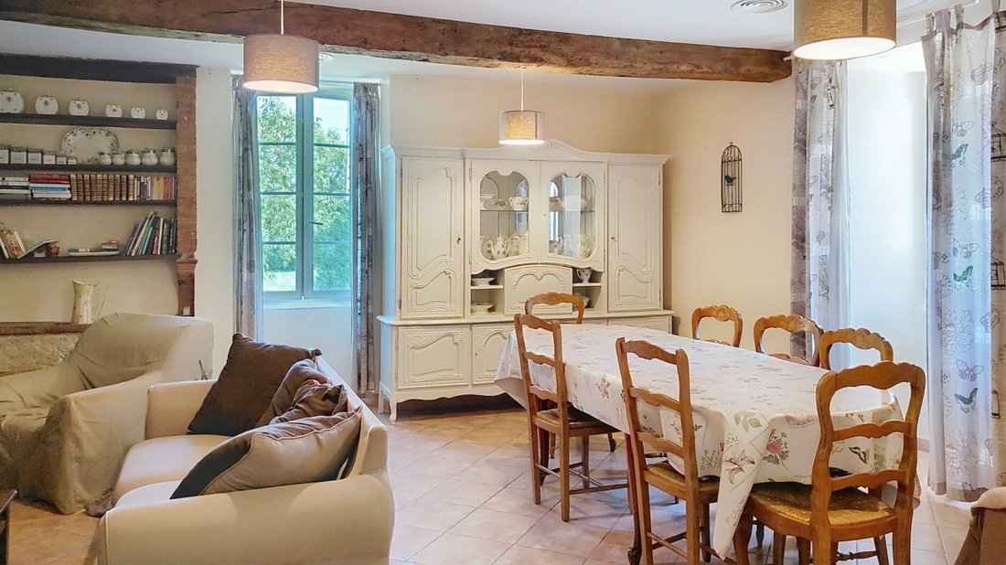 House in Casse Martin, L'Isle-Jourdain, France 5 - 18158986