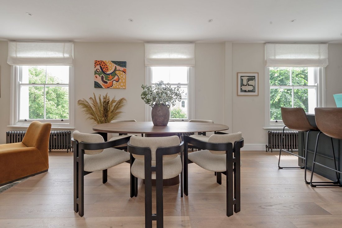 Apartment in Ladbroke Grove, Kensington And Chelsea, England 2 - 18162441