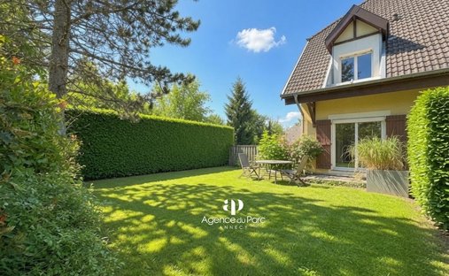 Apartment in Quintal, Auvergne-Rhône-Alpes, France 1
