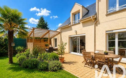 Casa en Jardín Parisiense, Clamart, Francia 1