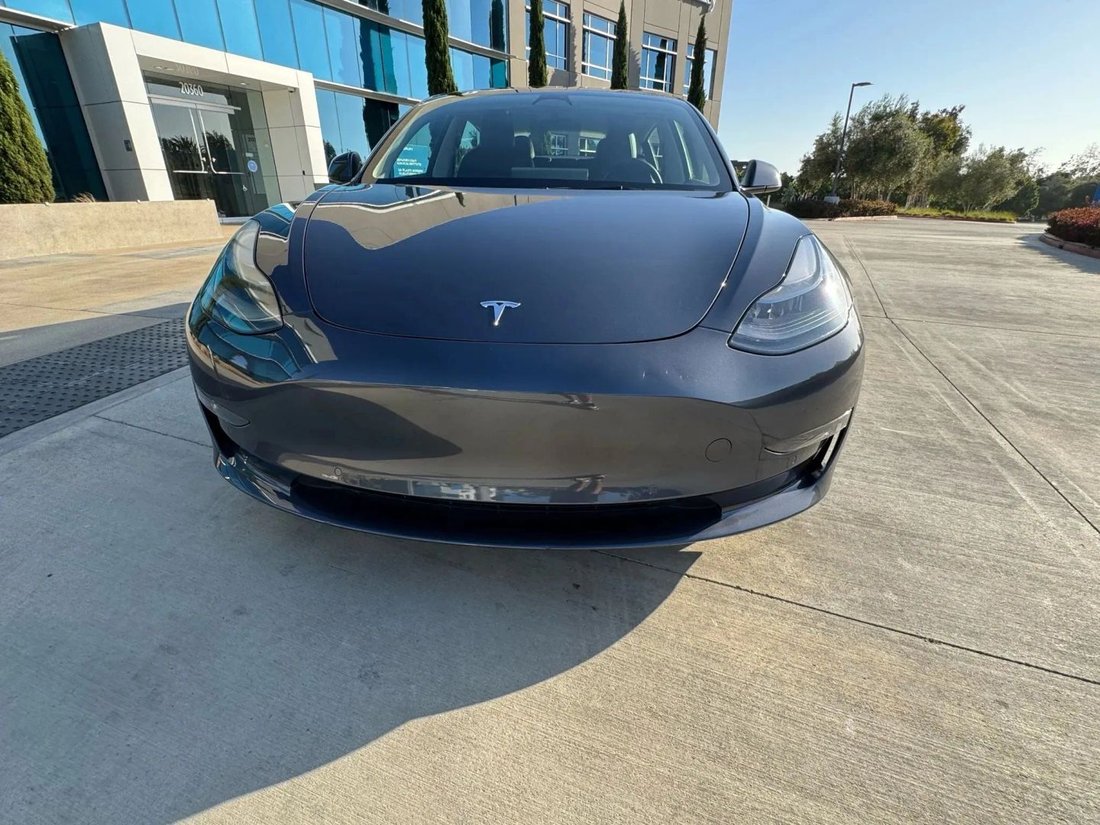 Sedan in Riverside, CA, United States 3 - 18163558