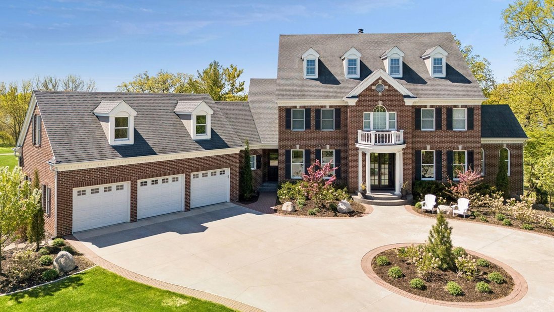 House in Eden Prairie, Minnesota, United States 2 - 18164391