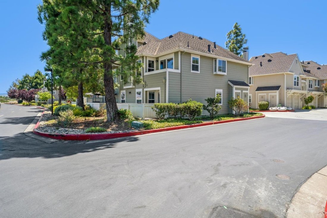 Townhouse in San Mateo, California, United States 3 - 18158216