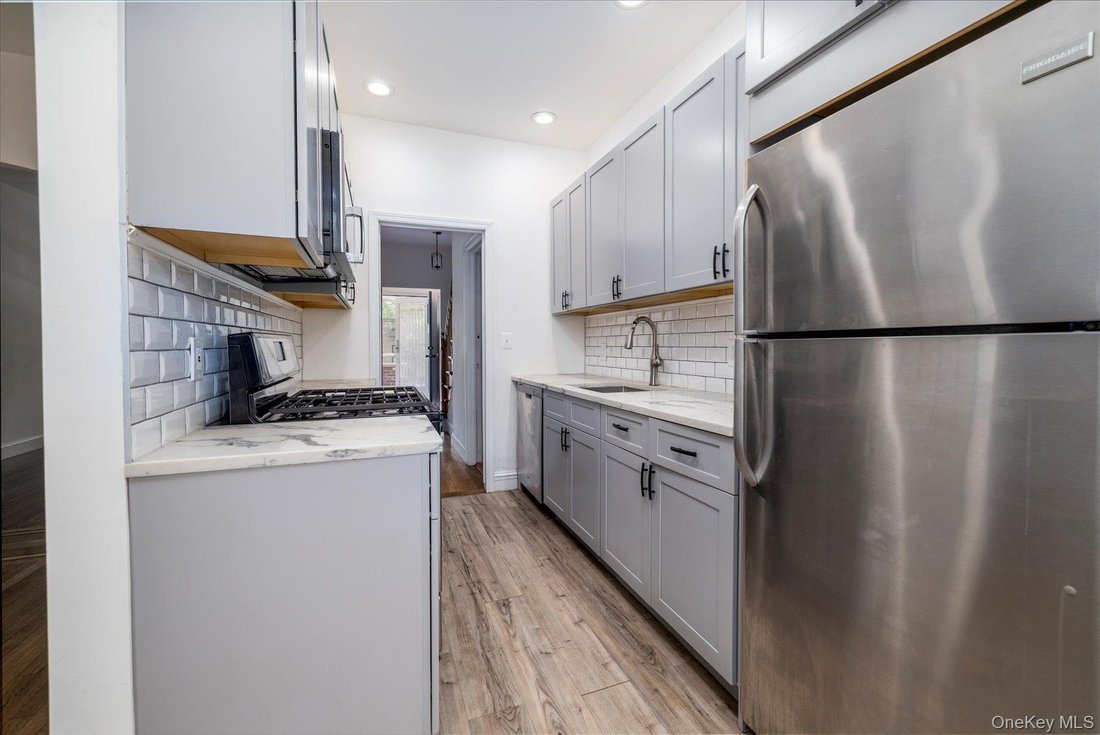 House in New York, New York, United States 5 - 18160825