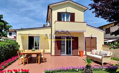 Country House in Titignano-Visignano, Cascina, Tuscany 1