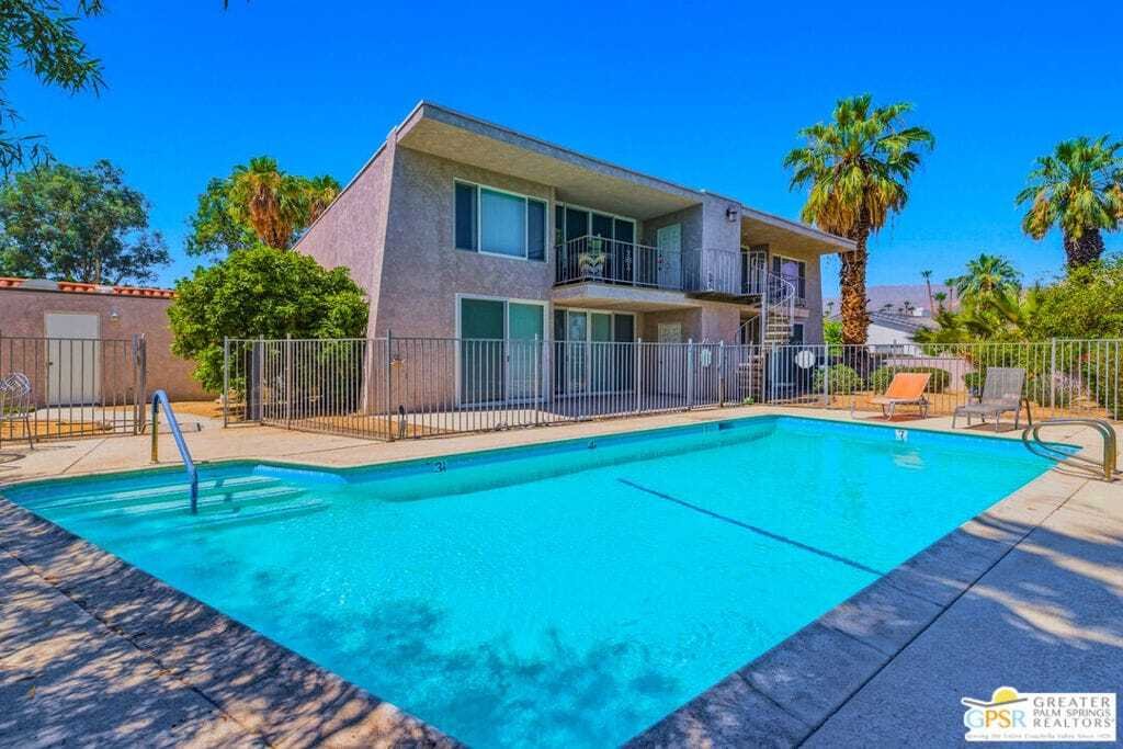 Palm Desert, California, United States 2 - 18168148