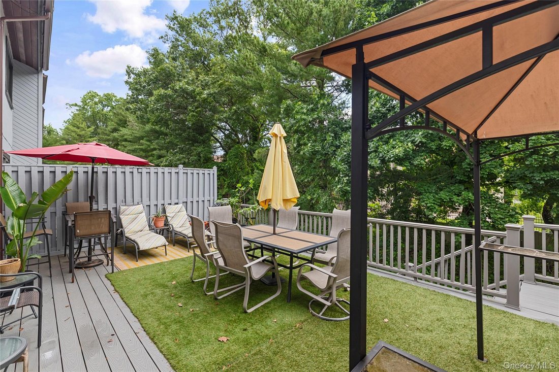 Condo in Jericho, New York, United States 5 - 18019517