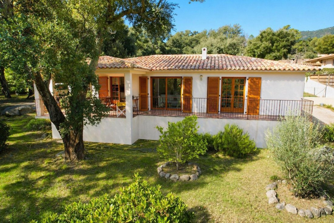 House in Sainte-Lucie-de-Porto-Vecchio, Corsica, France 3 - 18157556