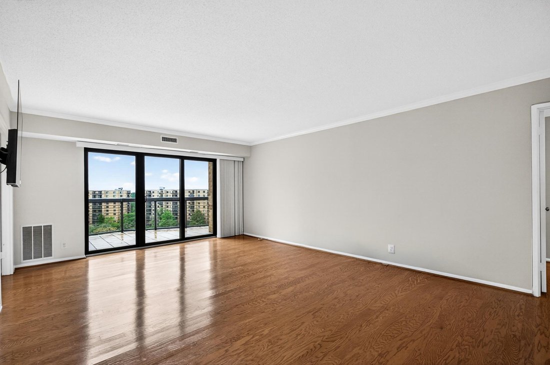 Condo in McLean, Virginia, United States 4 - 18154050