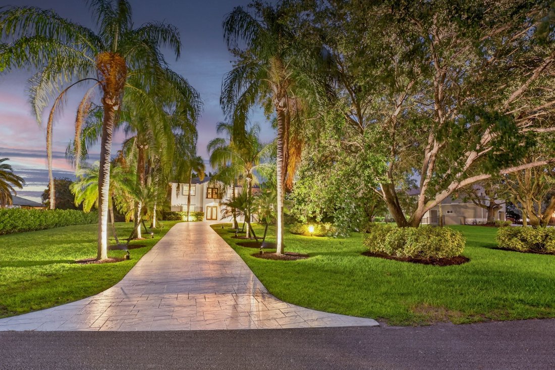 Delray Beach, Florida, United States 4 - 18154041