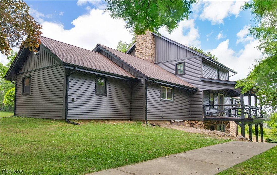 House in Akron, Ohio, United States 1 - 18152303