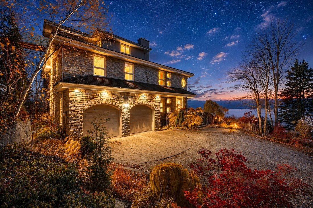 House in Sainte-Rose-du-Nord, Quebec, Canada 3 - 16740729