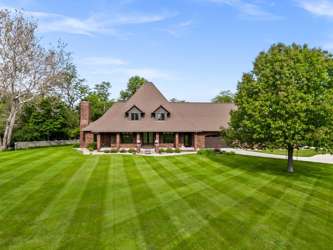 House in Downs, Illinois, United States 1 - 18159467