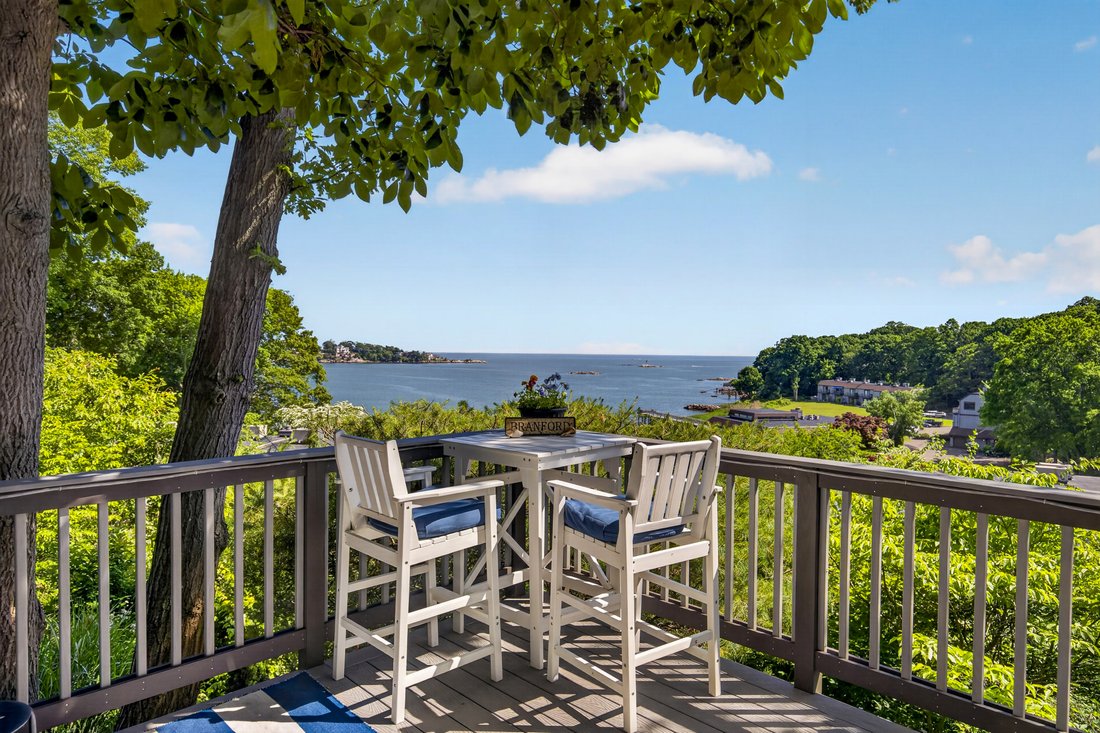 Condo in Branford, Connecticut, United States 1 - 18154040