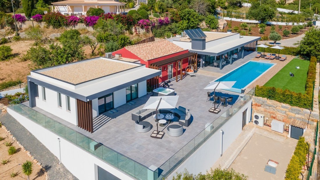 Villa in Loule (Sao Sebastiao), Algarve, Portugal 1 - 18156675
