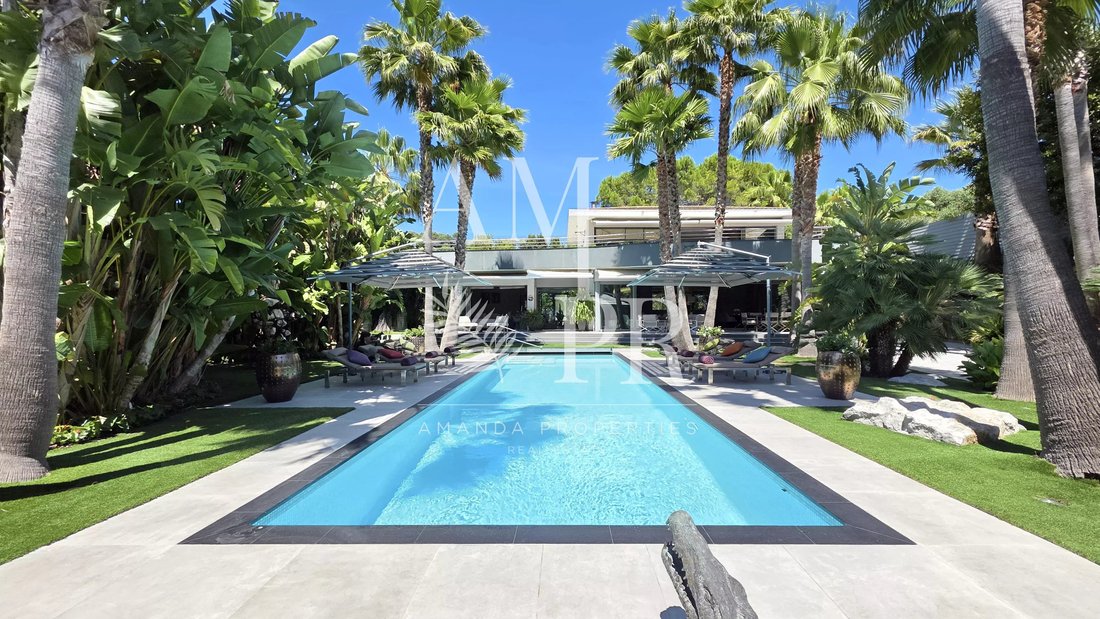House in Mougins, Provence-Alpes-Côte d'Azur, France 2 - 10877191