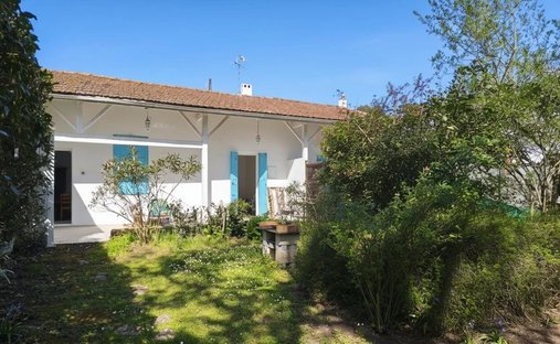 House in Pereire-Ville-d'Hiver, Arcachon, France 1