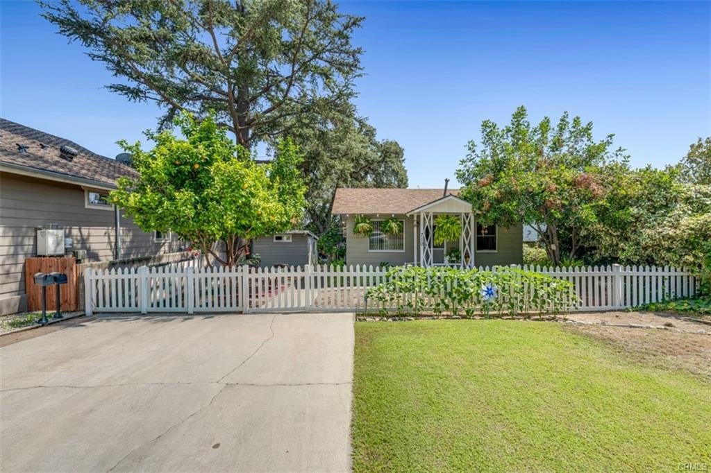 Apartment in Bradbury, California, United States 1 - 18156224