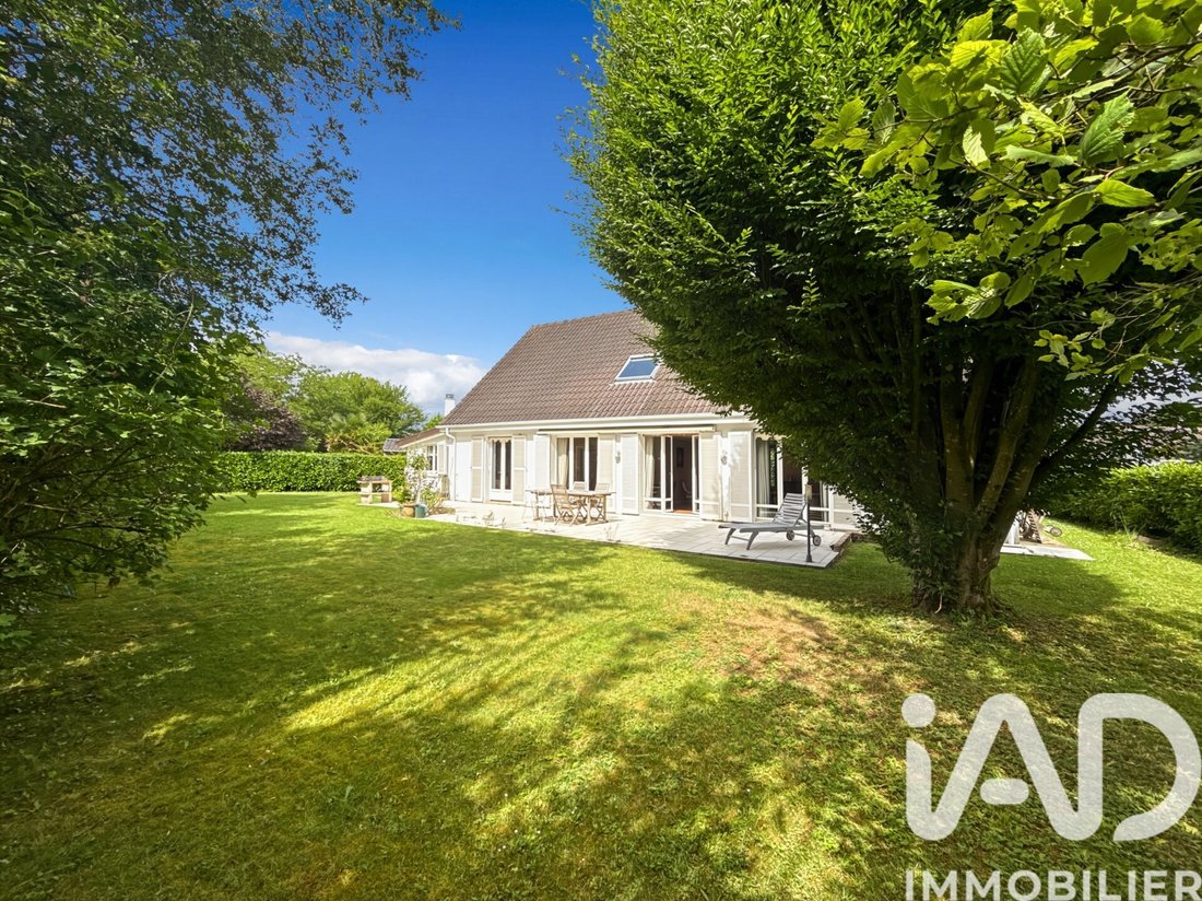 House in Santeny, Ile-de-France, France 2 - 18084072