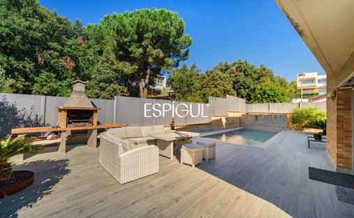 Villa en Canet de Mar, Cataluña, España 1
