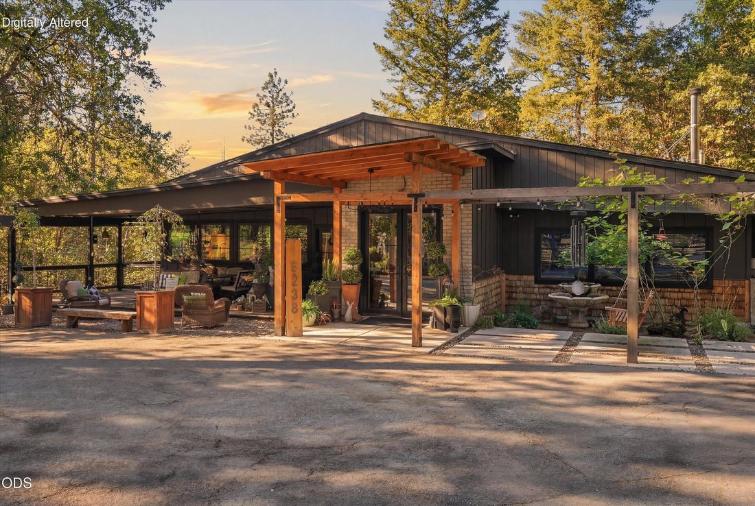 House in Medford, Oregon, United States 1 - 18154963