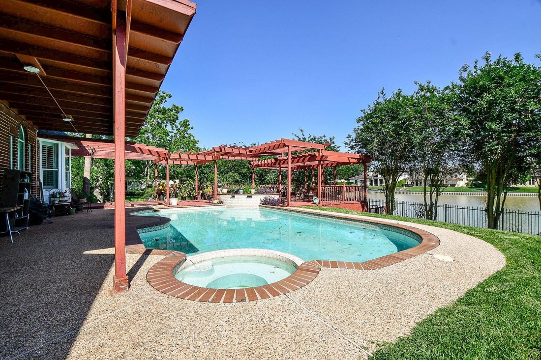 House in Sugar Land, Texas, United States 2 - 18155156