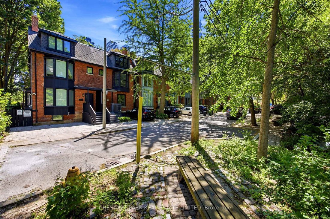 House in Toronto, Ontario, Canada 3 - 18163908