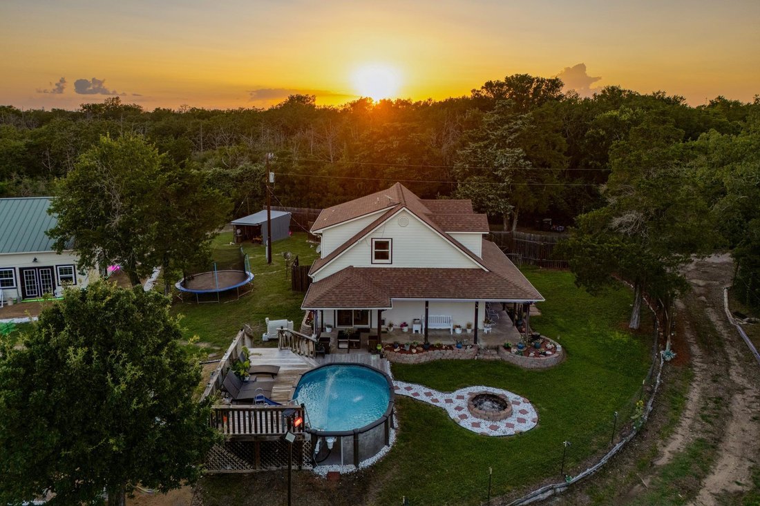 House in Coupland, Texas, United States 3 - 18167028