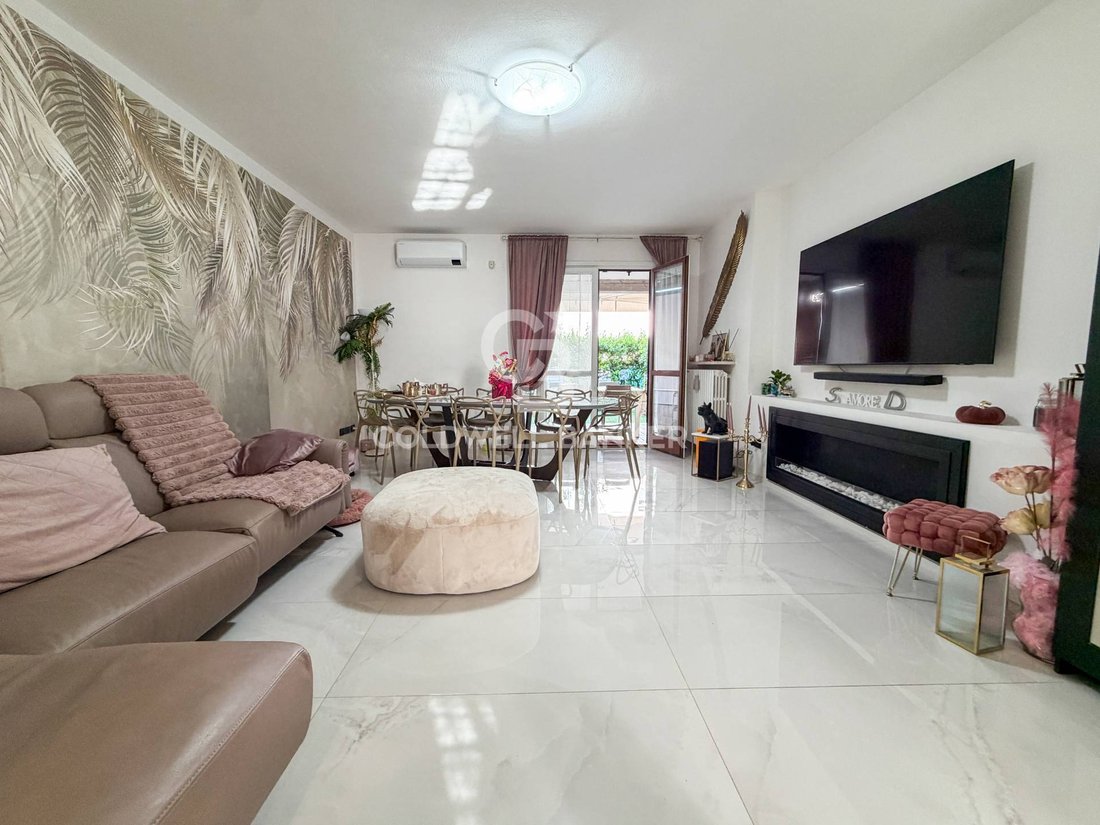 Villa in Rivoltella, Desenzano del Garda, Lombardy 1 - 18161465