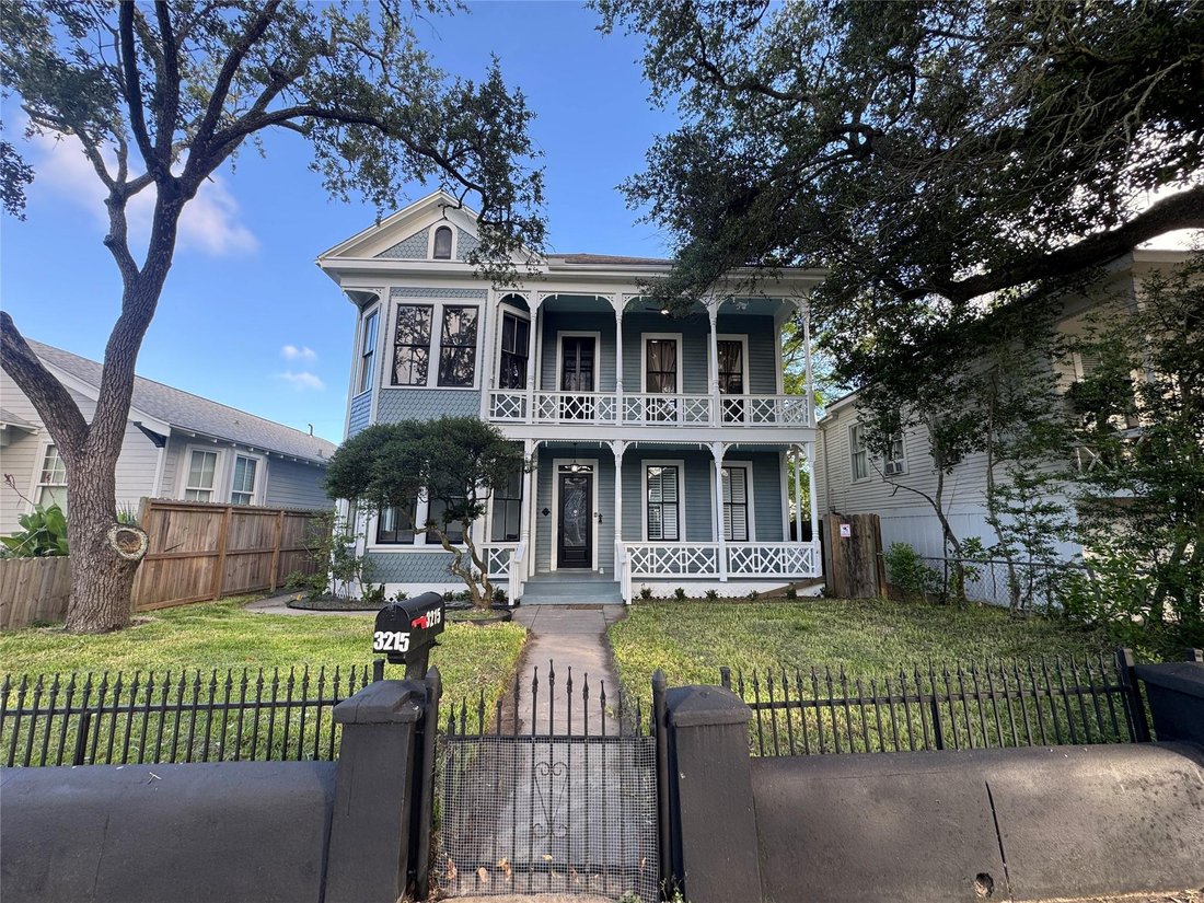 House in Hitchcock, Texas, United States 1 - 18167446