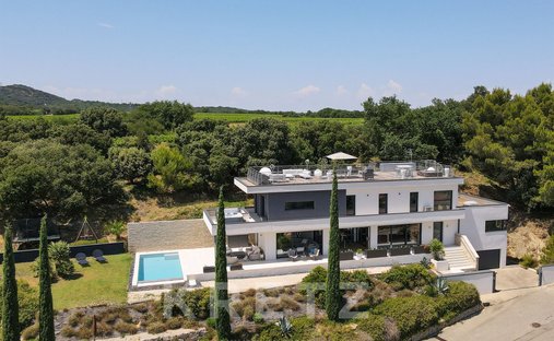 House in Zone Pietonne, Avignon, France 1