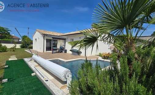 House in Saint-Medard-en-Jalles, Nouvelle-Aquitaine, France 1