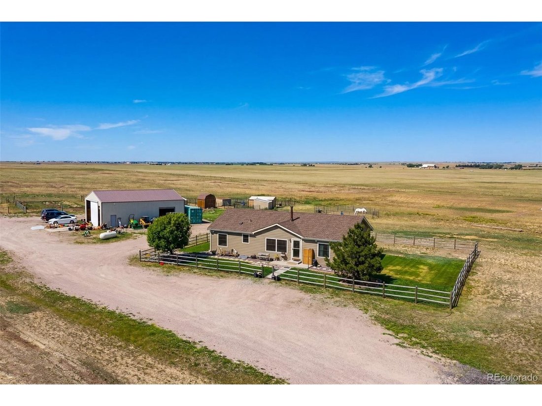 Farm Ranch in Strasburg, Colorado, United States 1 - 18154255