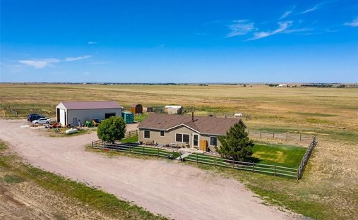 Farm Ranch in Strasburg, Colorado, United States 1