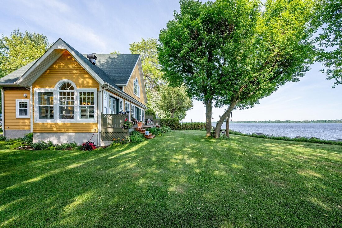 House in Sainte-Anne-de-la-Pérade, Quebec, Canada 4 - 17649808