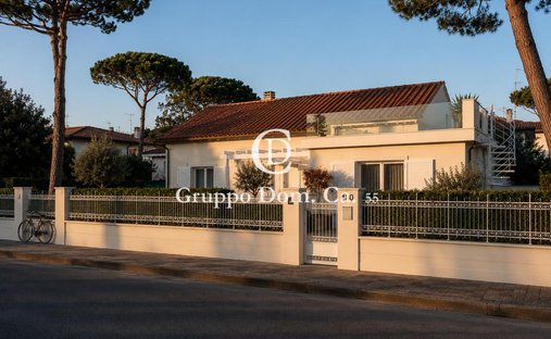 Villa in Center, Forte dei Marmi, Tuscany 1