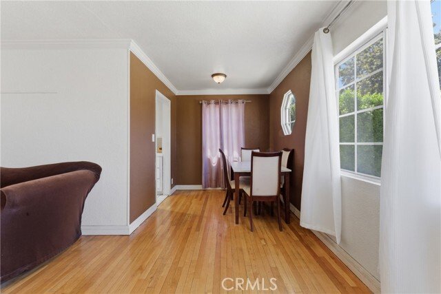 Los Angeles, California, United States 4 - 18157573